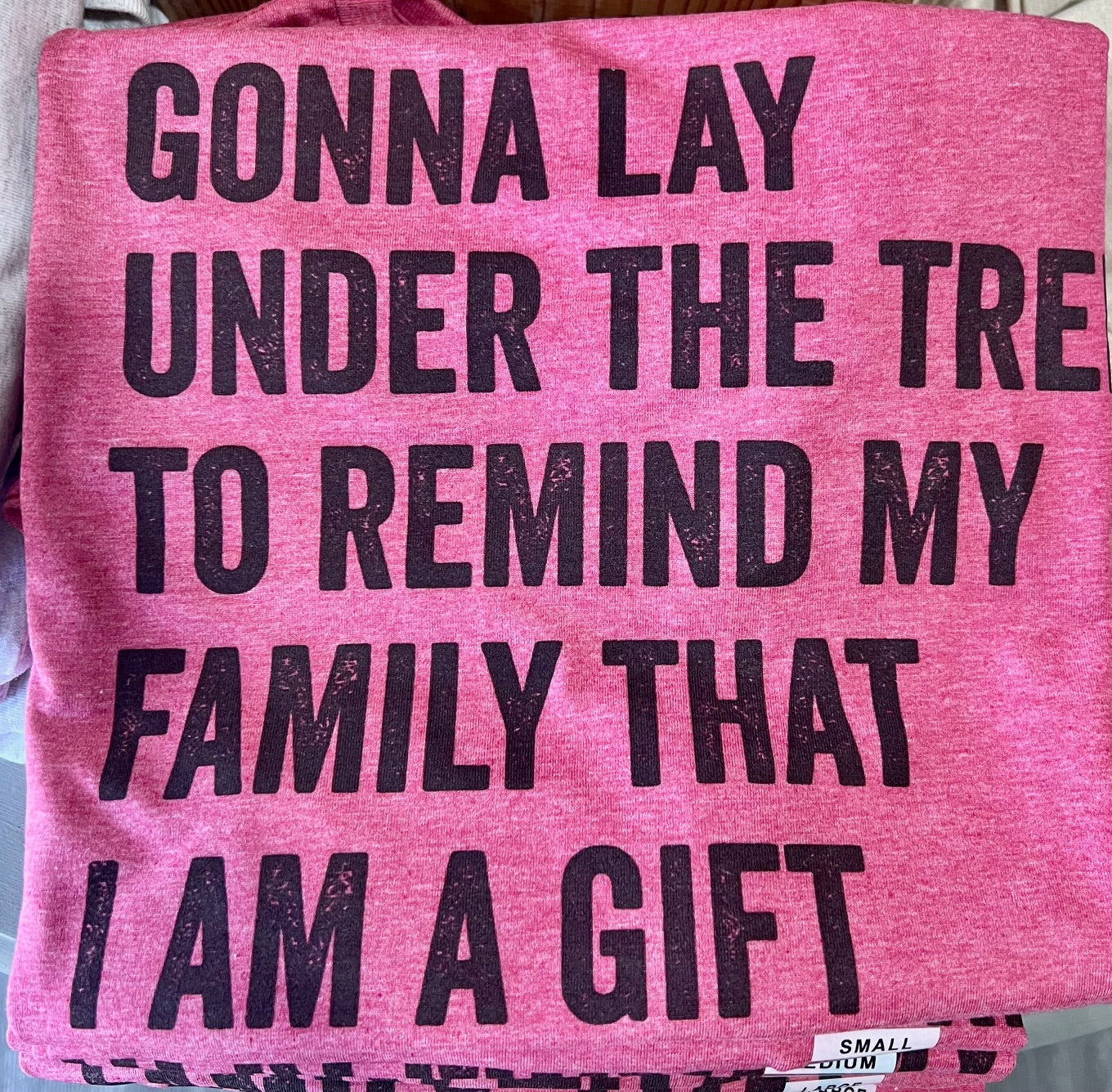 Gonna Lay Under the tree Funny t-shirt