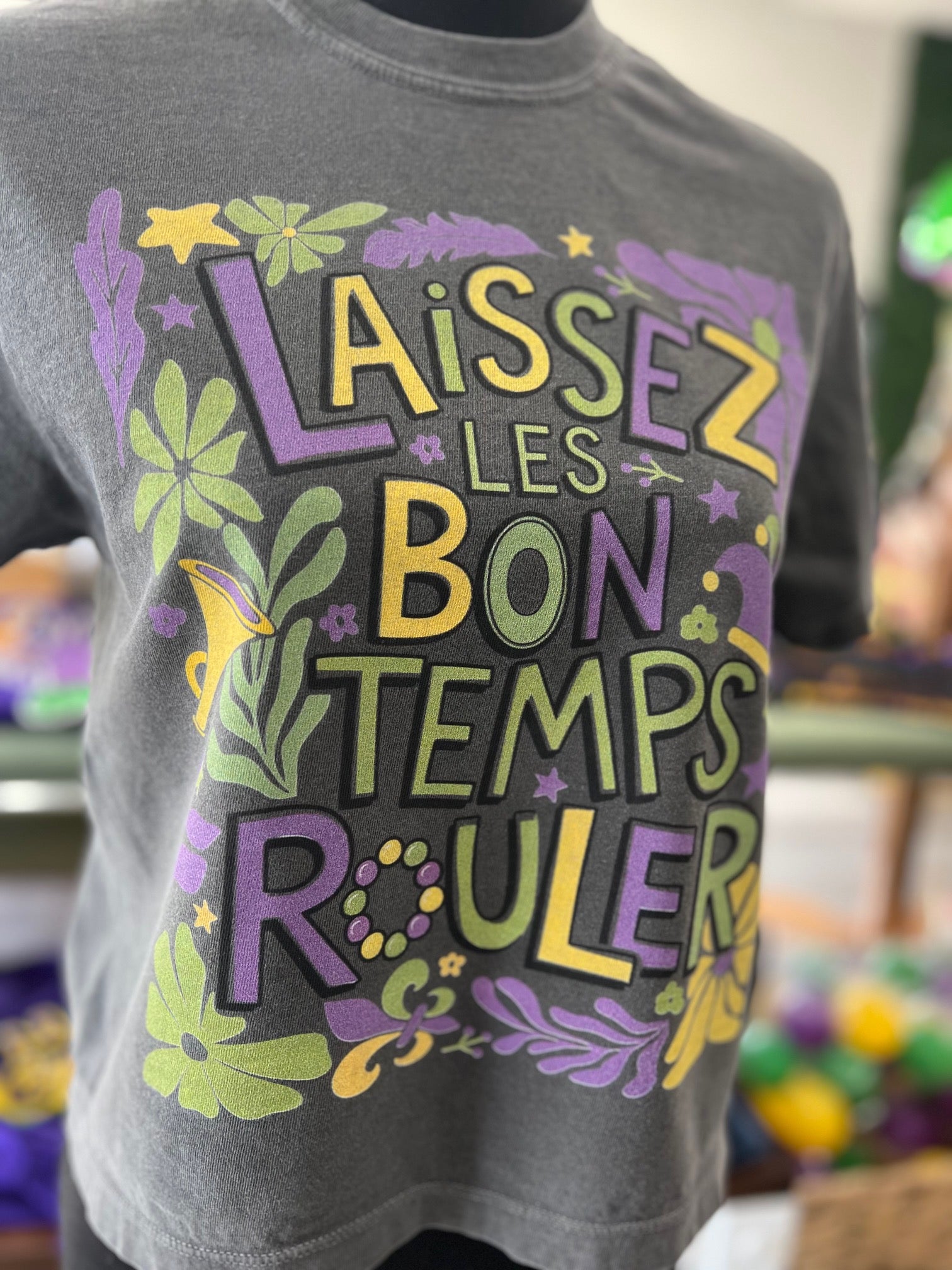 Mardi Gras Laissez Les Bon Temps Rouler CROP | Comfort Color