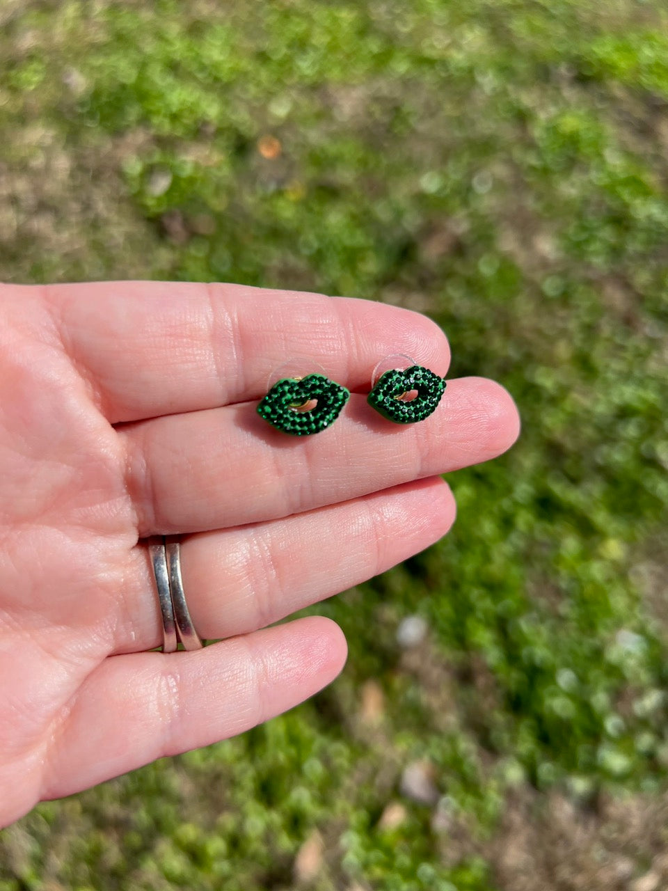 Irish green lips with sparkle