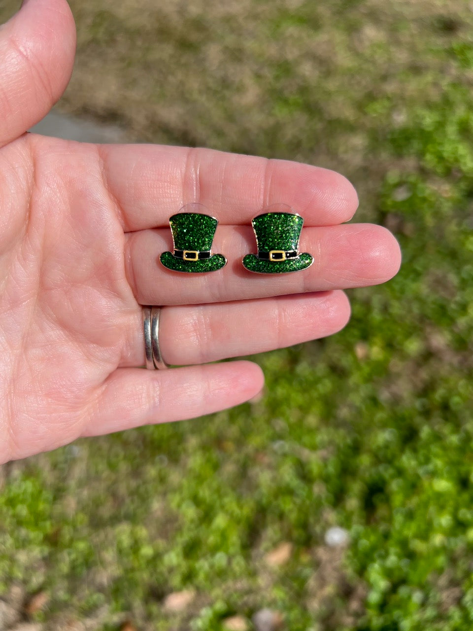 St Patrick's day sparkle hat earring studs