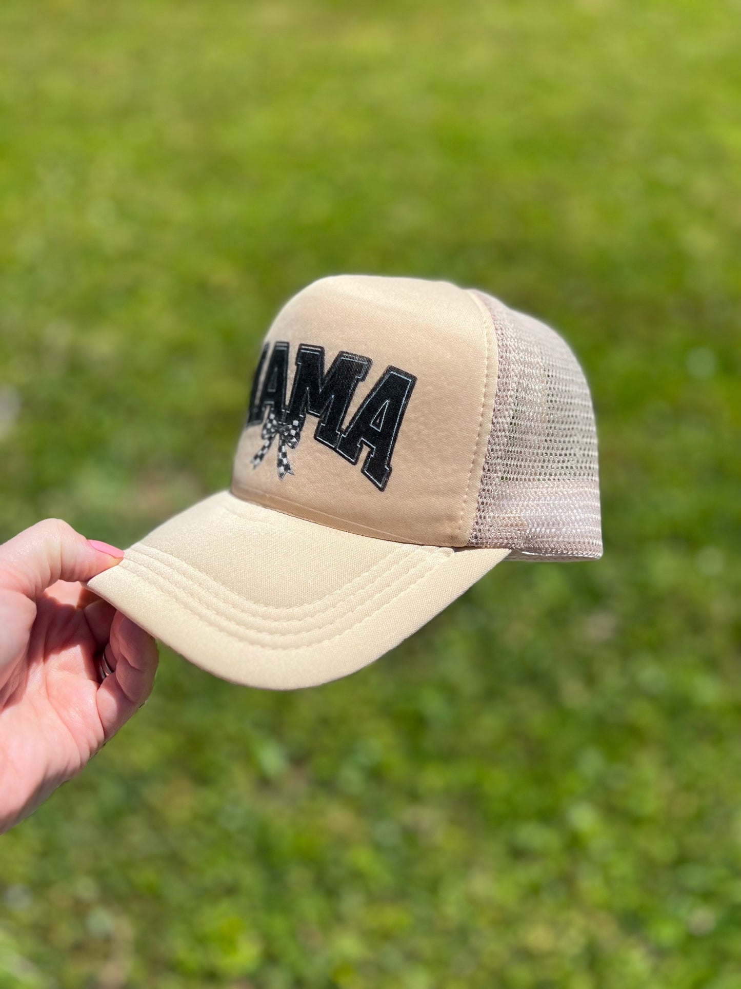 Mama checkered bow trucker hat