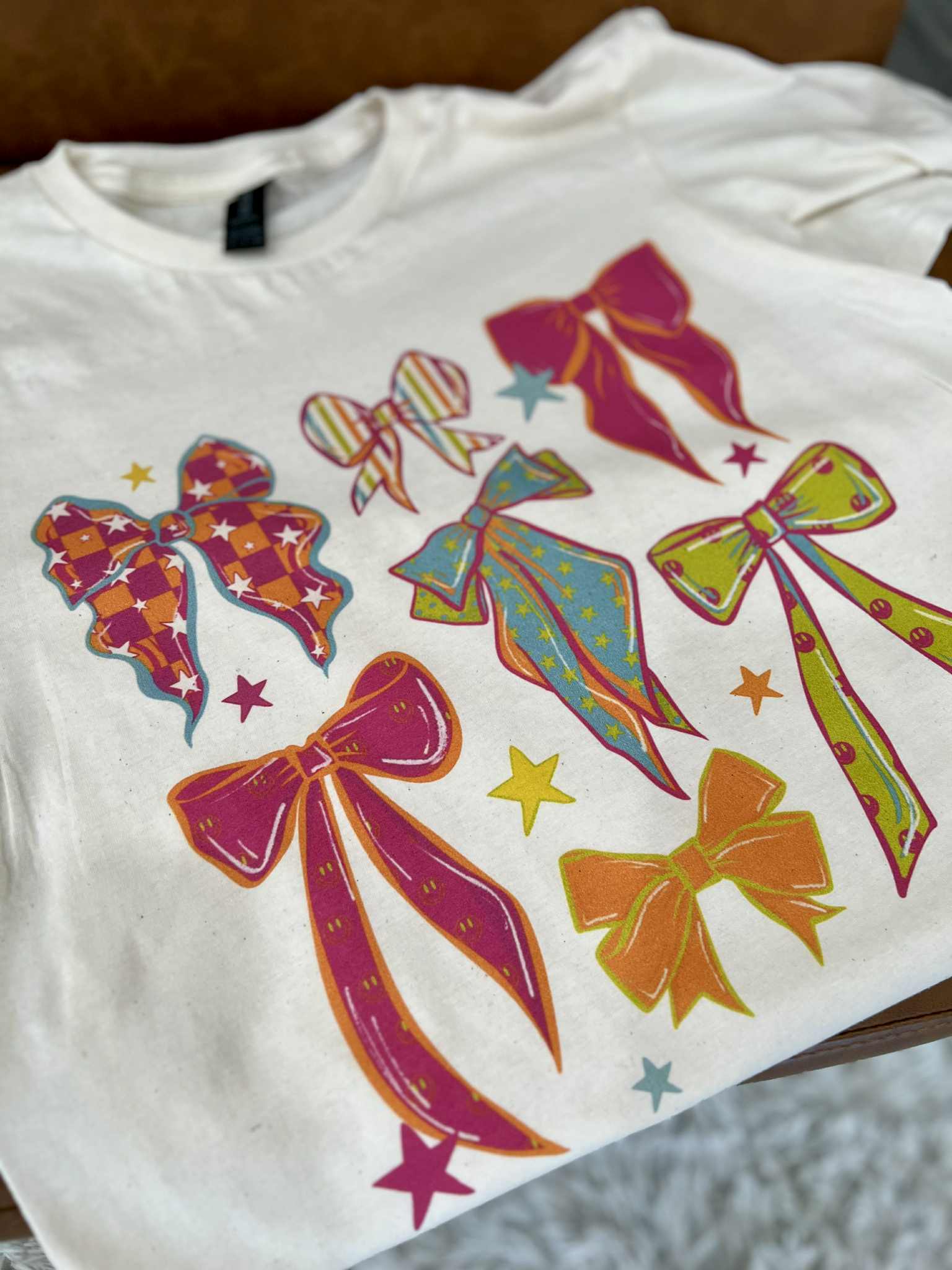 Neon Retro Bows T-shirt